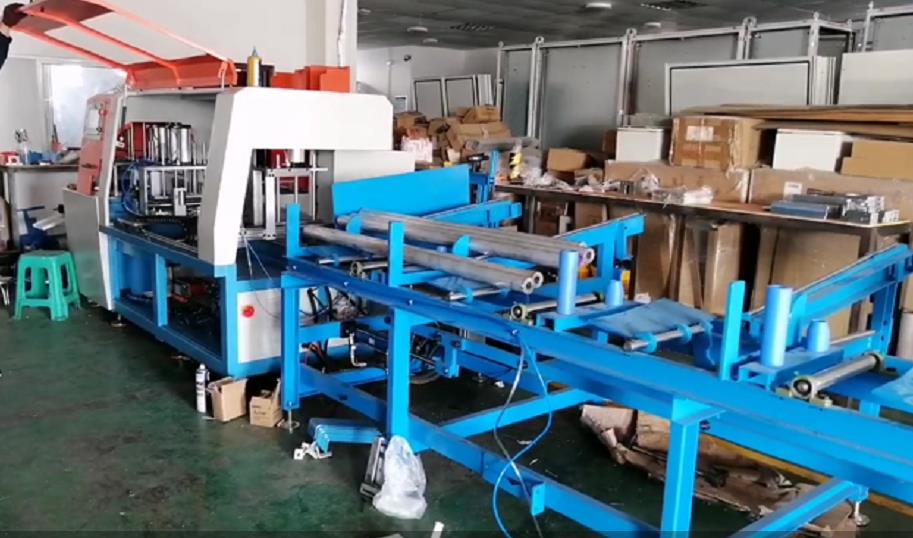 全自動上料鋸設備正在調試中-雙德譽今日車間動態(tài)